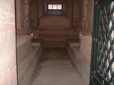 Victor Hugo, Alejandro Dumas and Zola tombs