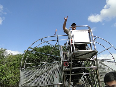 El ranger conductor de nuestro airboat