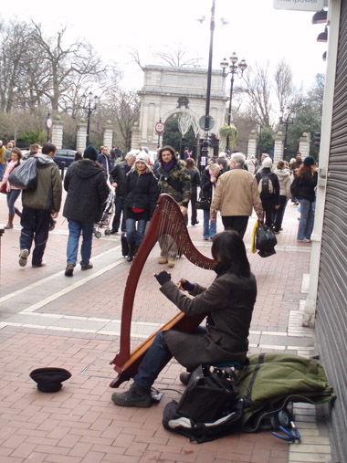 arpista en Grafton Street