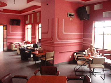 Restaurante "Le Vans" por dentro