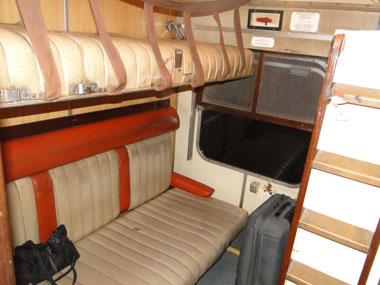 Nuestro compartimento en el tren lunático